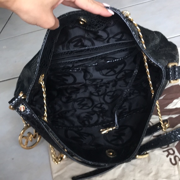 MK bag/purse/satchel/crossbody - Picture 4 of 8